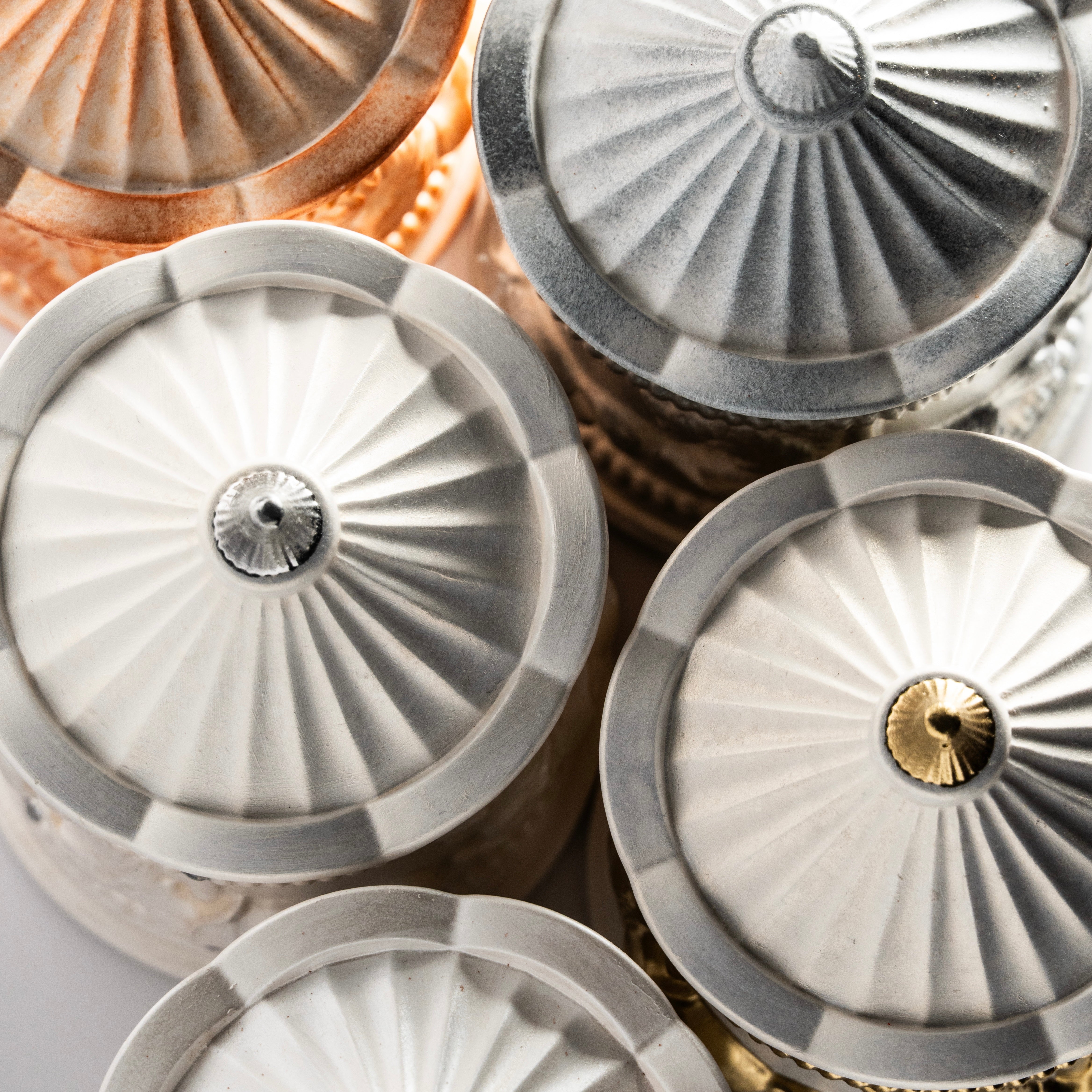 Holiday Gold Carousel Candle – White Pearl Edition