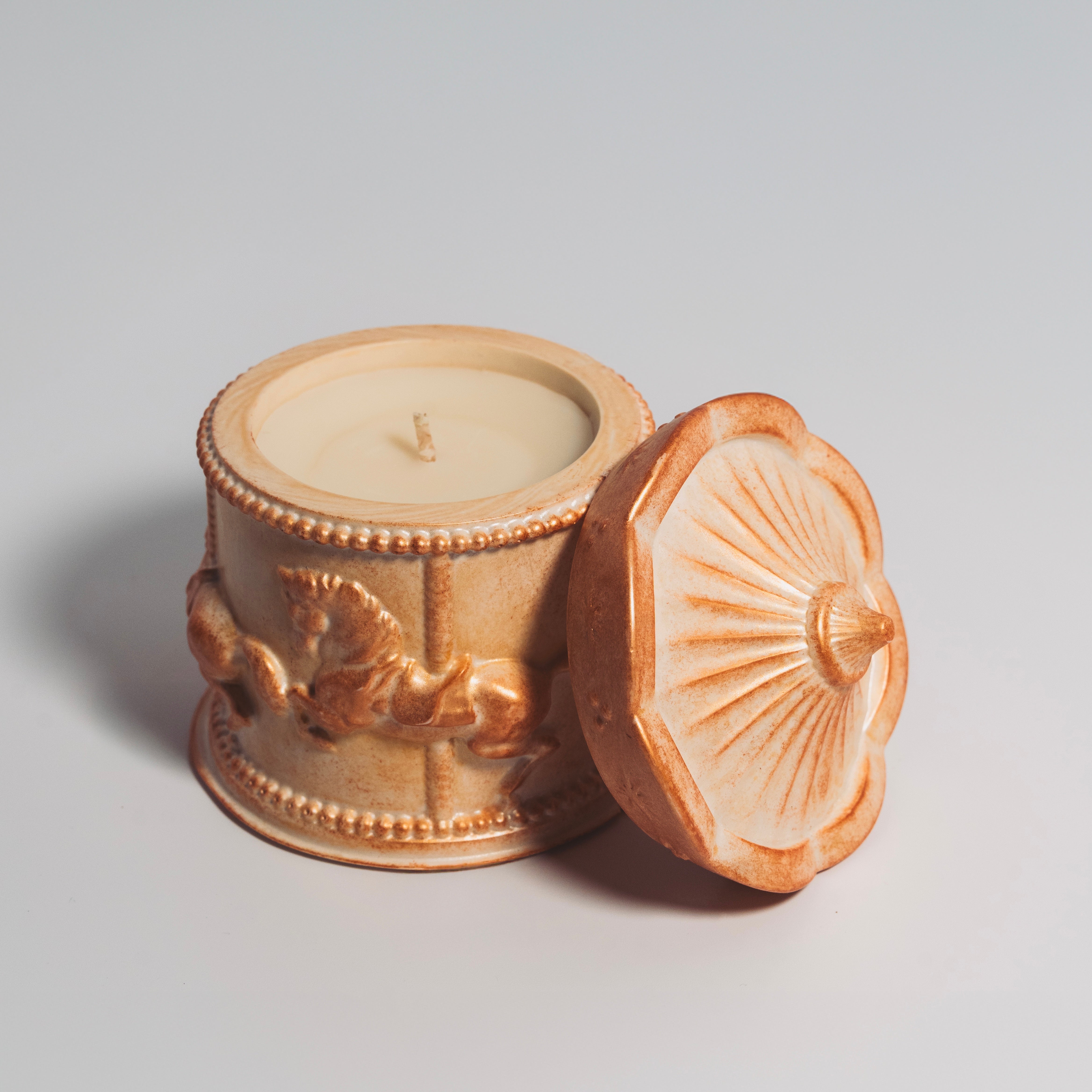 Holiday Caramel Carousel Candle – Vintage Edition