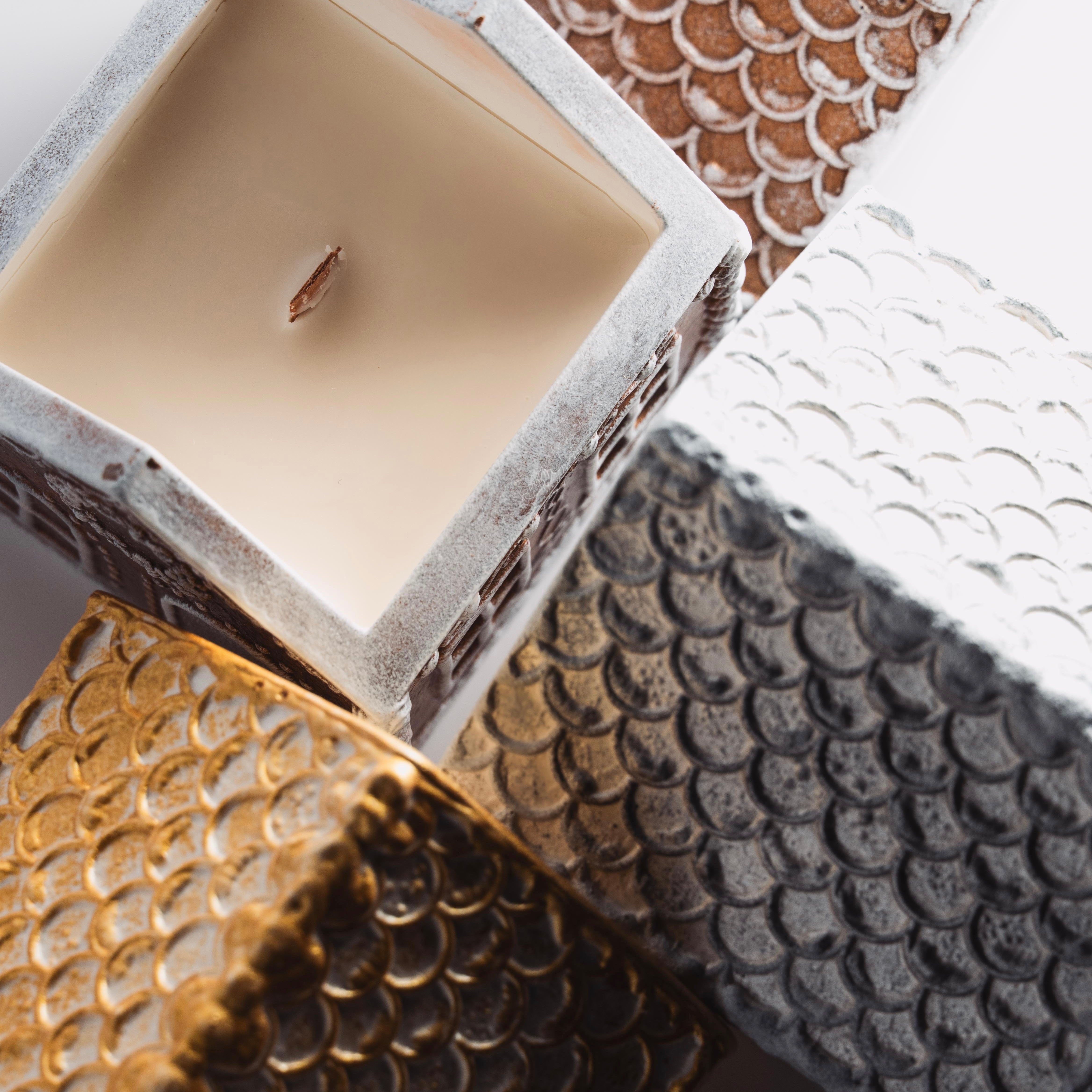 Silver Gingerbread House Candle – Holiday Edition